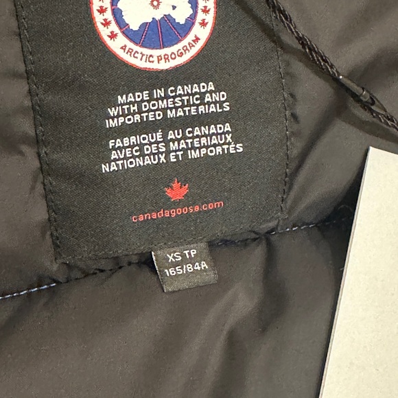 Canada Goose Freestyle Vest. New With Tags. Never Worn. - Picture 4 of 6